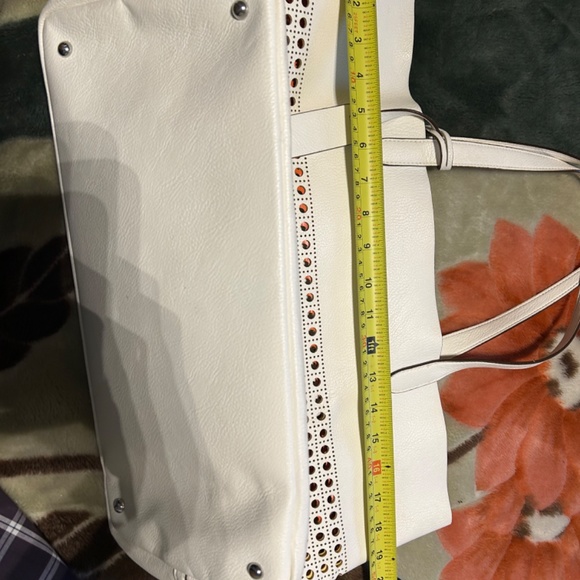 Ralph Lauren White purse - Picture 10 of 11